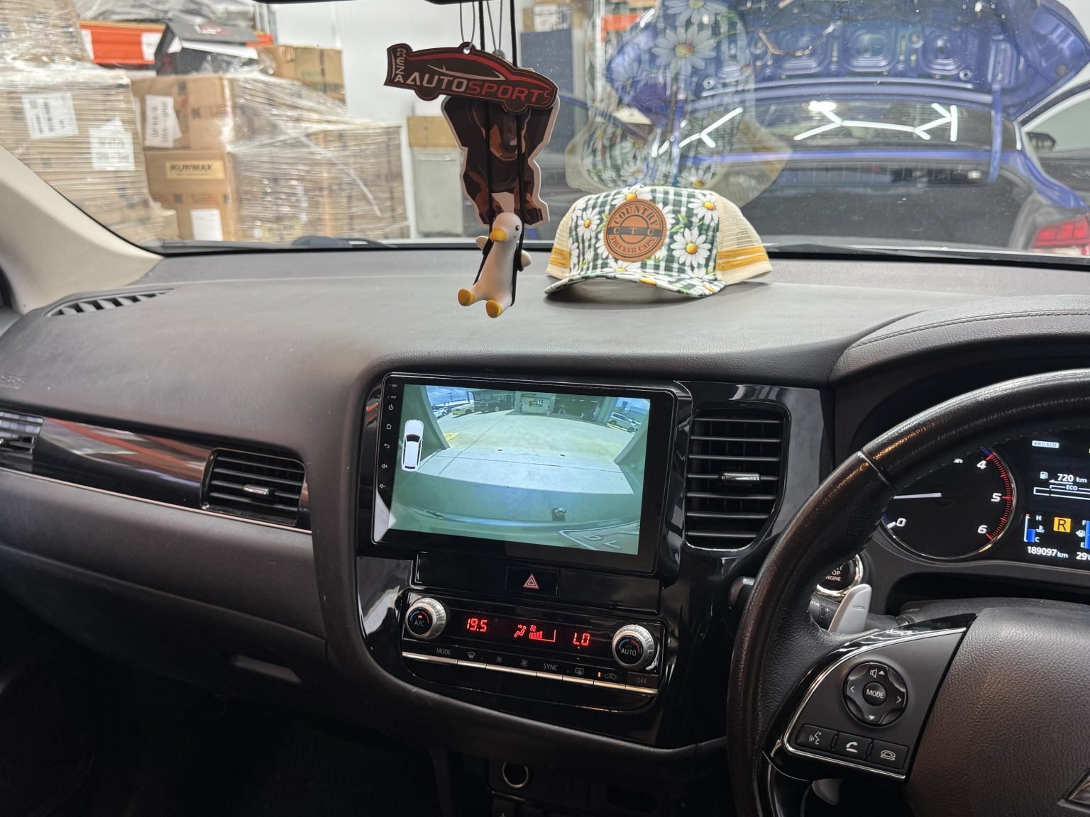 2018-2022 Mitsubishi outlander Headunit. - Image 7