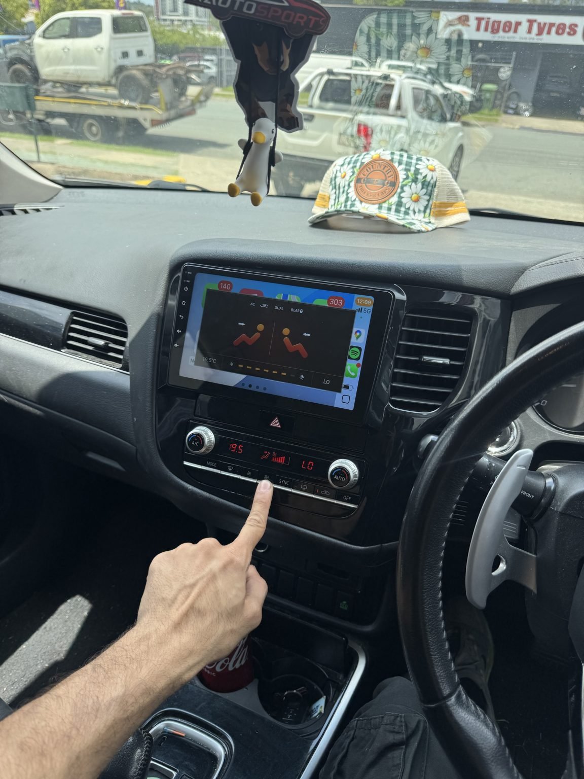 2018-2022 Mitsubishi outlander Headunit. - Image 9