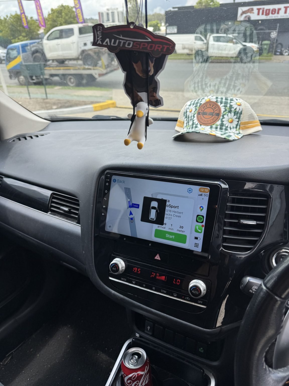 2018-2022 Mitsubishi outlander Headunit. - Image 2